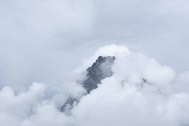 poliki Umělecká fotografie Clouds envelop Mount Midi dOssau in, poliki, (40 x 26.7 cm)
