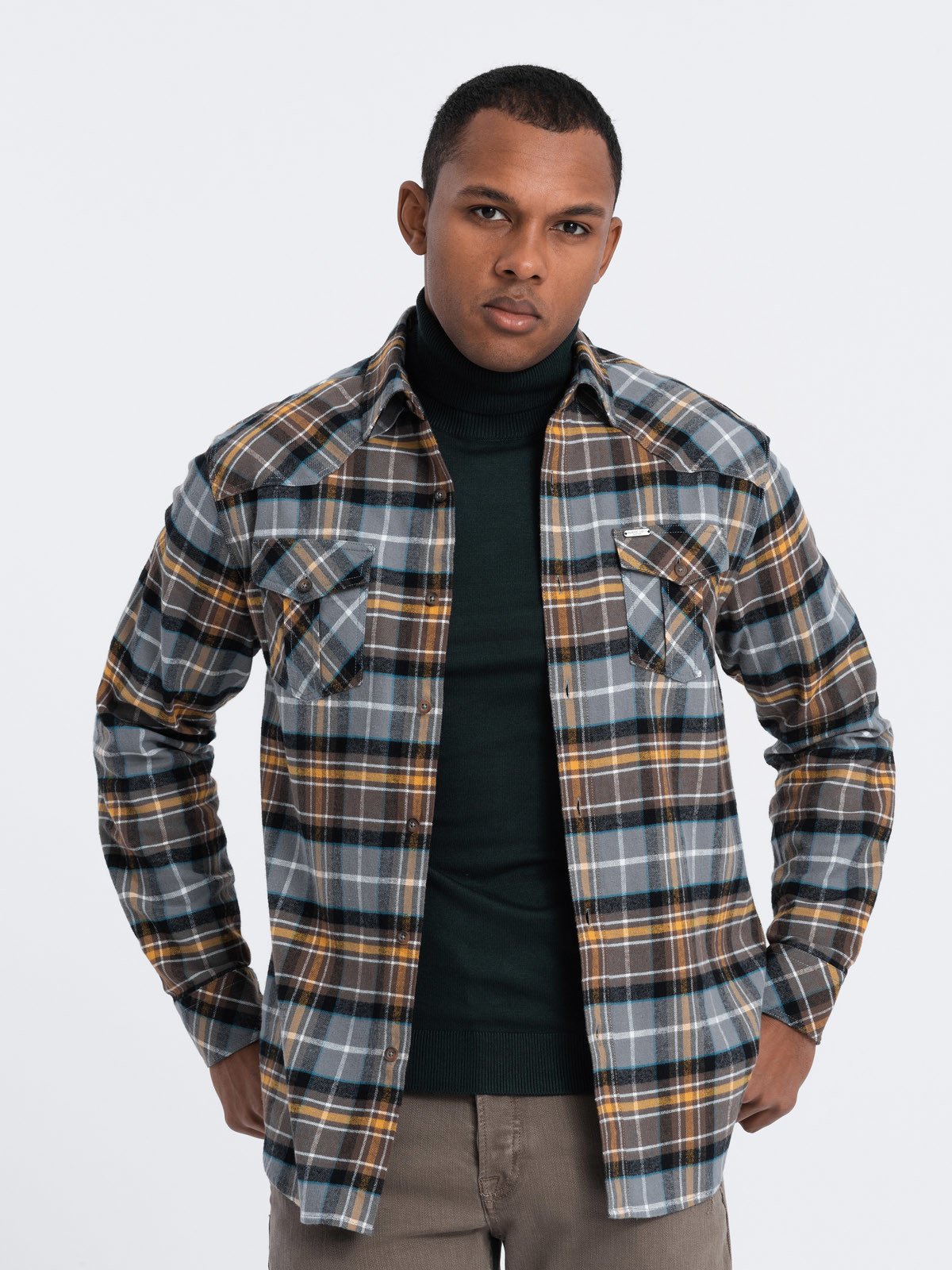 Ombre Men's checkered flannel shirt with pockets - gray-yellow