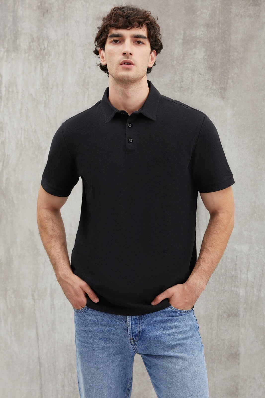 GRIMELANGE EDDIE Relaxed Black Single T-Shirt