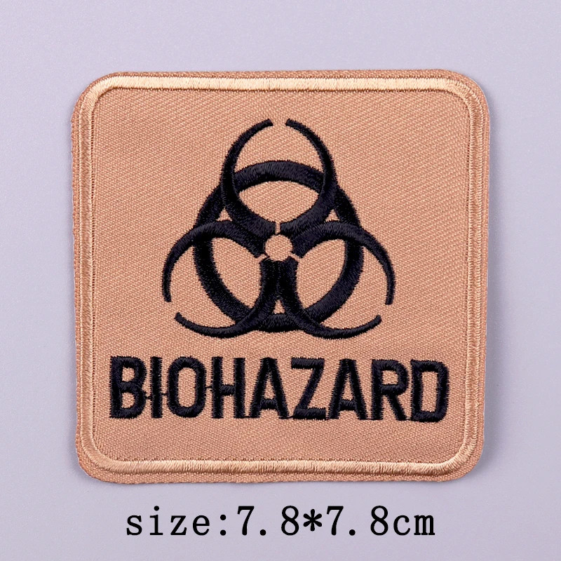 Nášivka nažehlovací symbol Biohazard 7,7 x 7,7 cm - béžová
