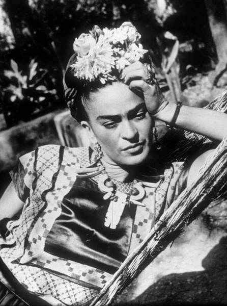 BRIDGEMAN IMAGES Umělecká fotografie Mexican Painter Frida Kahlo  in A Hammock, 1948, (30 x 40 cm)
