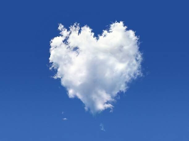 LEONELLO CALVETTI Umělecká fotografie Heart-shaped cloud, artwork, LEONELLO CALVETTI, (40 x 30 cm)