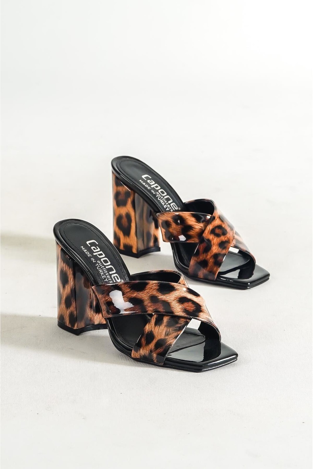 Capone Outfitters Capone 015 Heeled Flat Toe Leopard Women's Slippers