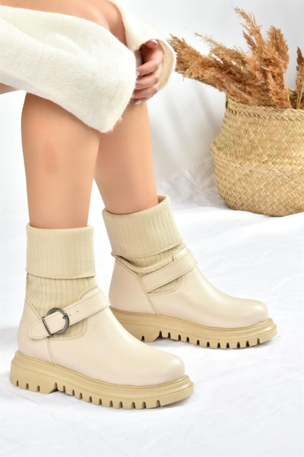 Fox Shoes Beige Thick Soled Daily Knitwear Women's Boots