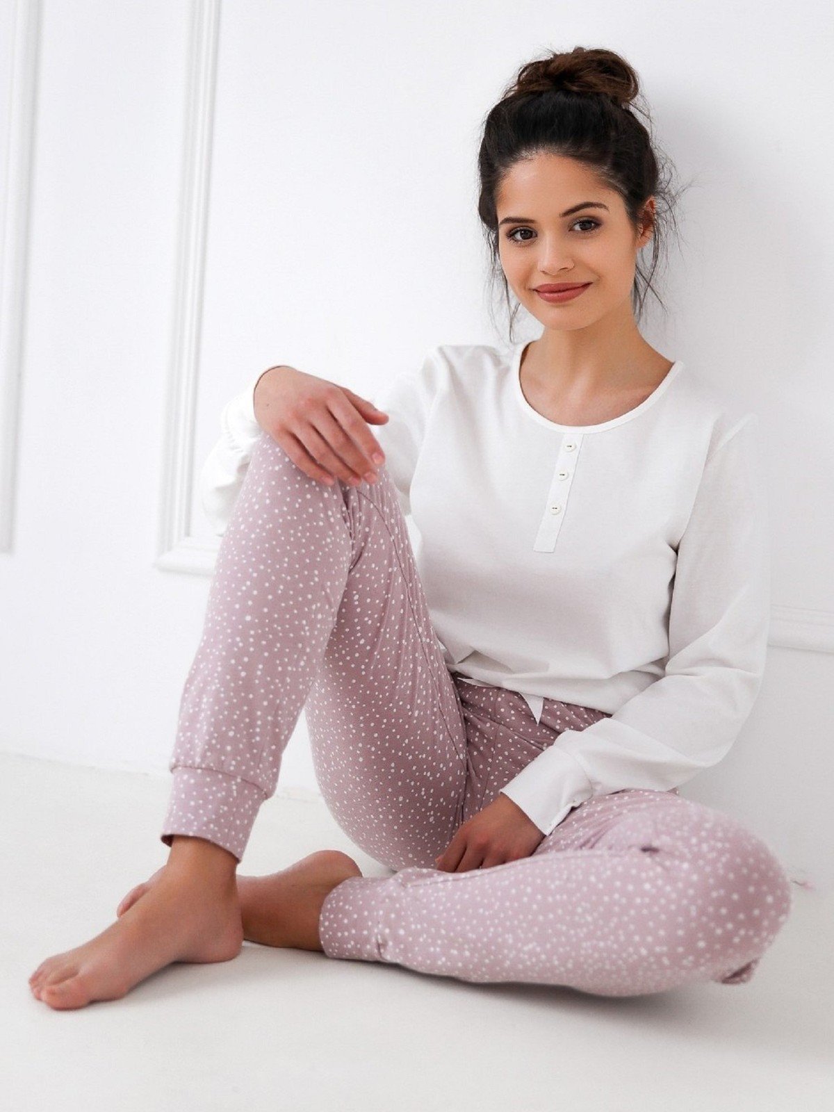 Pyjamas Sensis Ellen length/yr S-XL cream 001