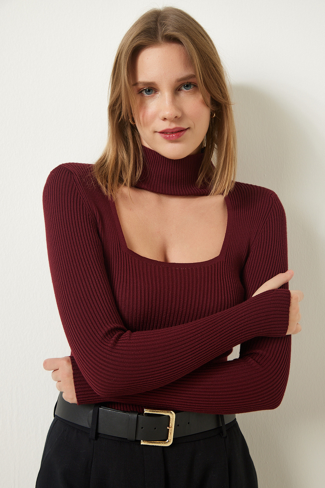 Happiness İstanbul Burgundy Cut Out Detailed High Neck Ribbed Knitwear Sweater