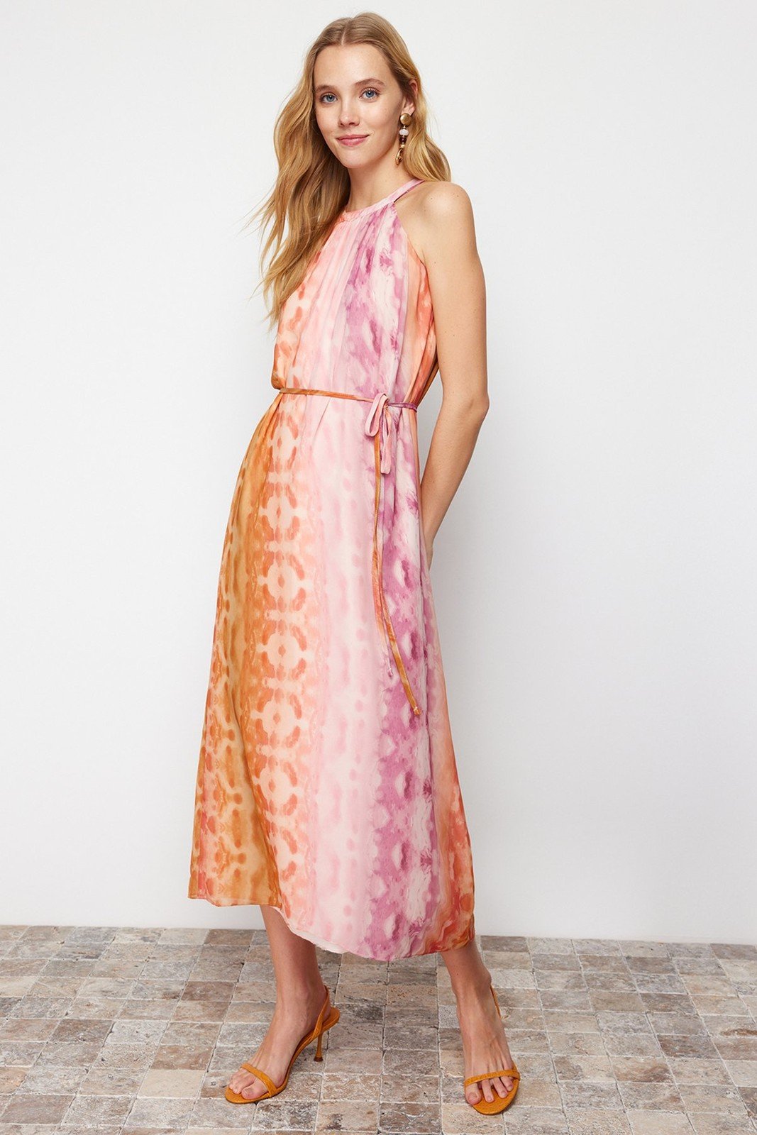 Trendyol Pink Straight Cut Chiffon Maxi Woven Dress