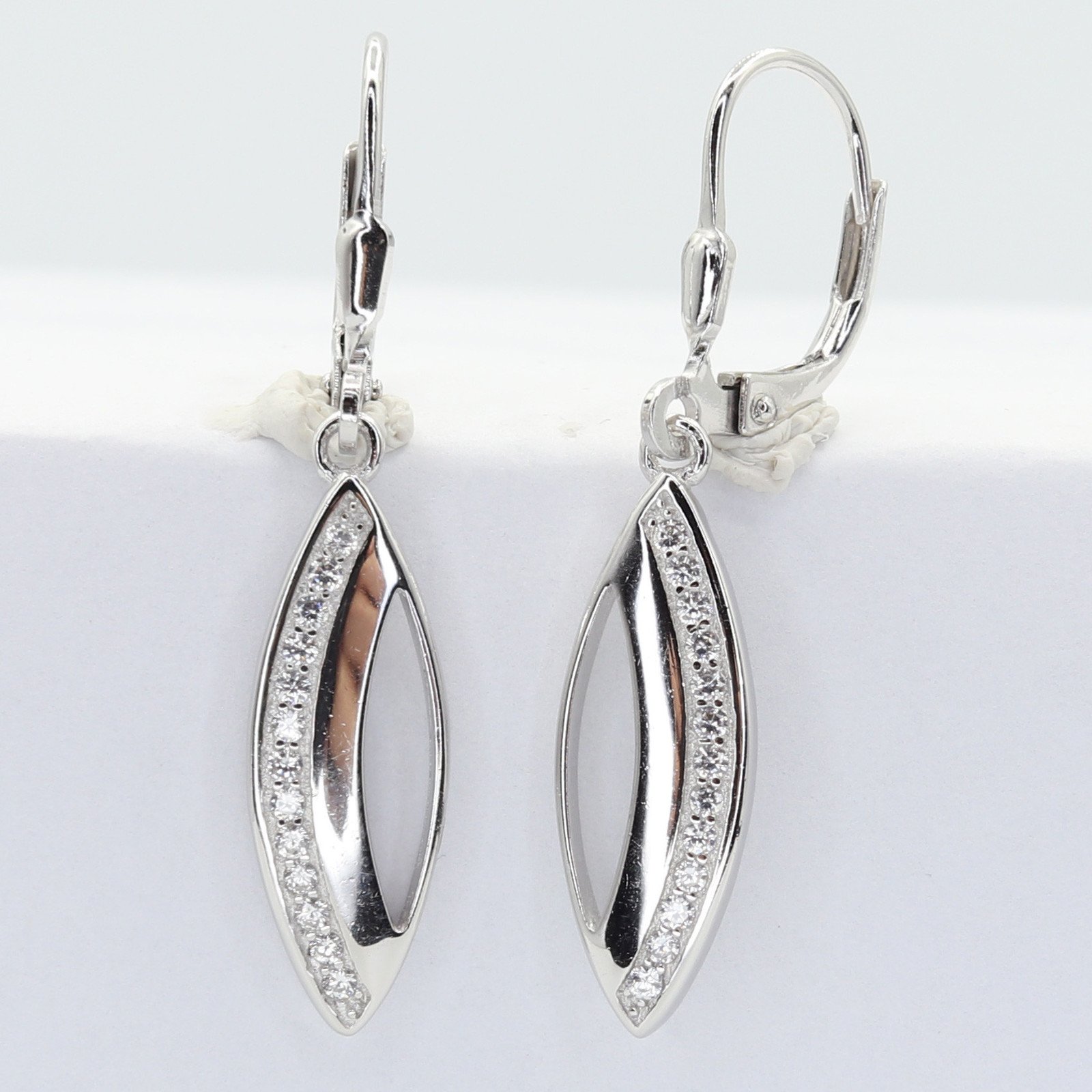 Stříbrné náušnice 106022