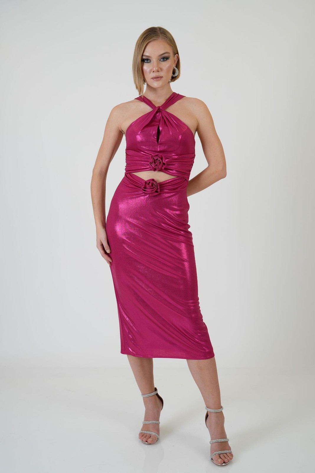 Carmen Fuchsia Rose Detailed Decollete Sandy Evening Dress