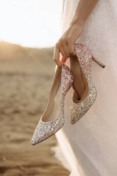 DAMIENPHOTO Umělecká fotografie Luxurious high-heeled shoes in the bride's, DAMIENPHOTO, (26.7 x 40 cm)