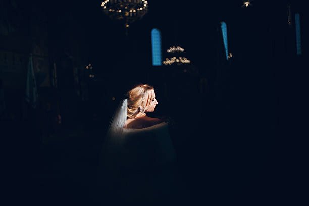 prostooleh Umělecká fotografie blonde bride with her groom, prostooleh, (40 x 26.7 cm)