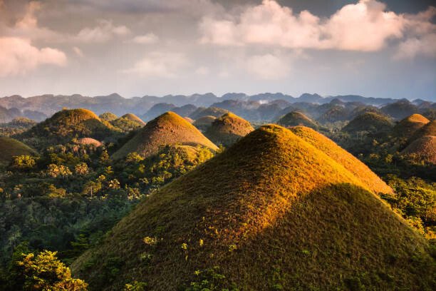 Matteo Colombo Umělecká fotografie Dramatic light over Chocolate hills, Bohol,, Matteo Colombo, (40 x 26.7 cm)