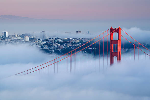 fcarucci Umělecká fotografie View of Golden Gate Bridge on a foggy day, fcarucci, (40 x 26.7 cm)