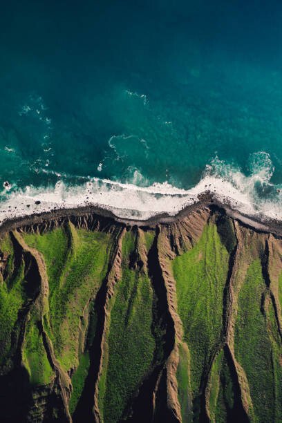 Abstract Aerial Art Umělecká fotografie Cliff edge and the Atlantic ocean, Abstract Aerial Art, (26.7 x 40 cm)