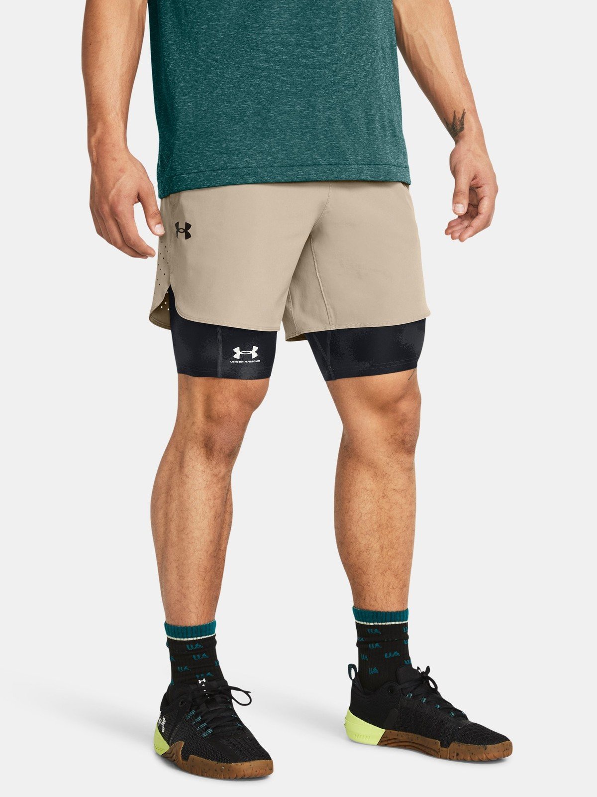 Under Armour Kraťasy UA Peak Woven Shorts-BRN - Pánské