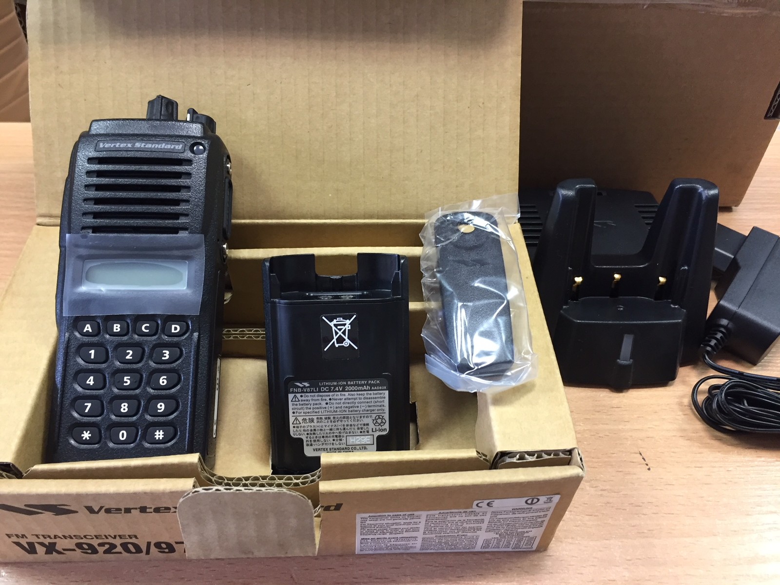Radiotelefon Vertex VX929 Uhf 400-470 Záruka