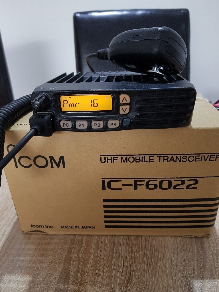 Radiotelefon Icom F6022 anténa Retevis Uhf pro Offroad ručka