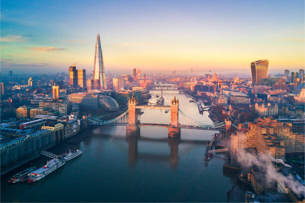heyengel Umělecká fotografie Aerial view of London and the Tower Bridge, heyengel, (40 x 26.7 cm)