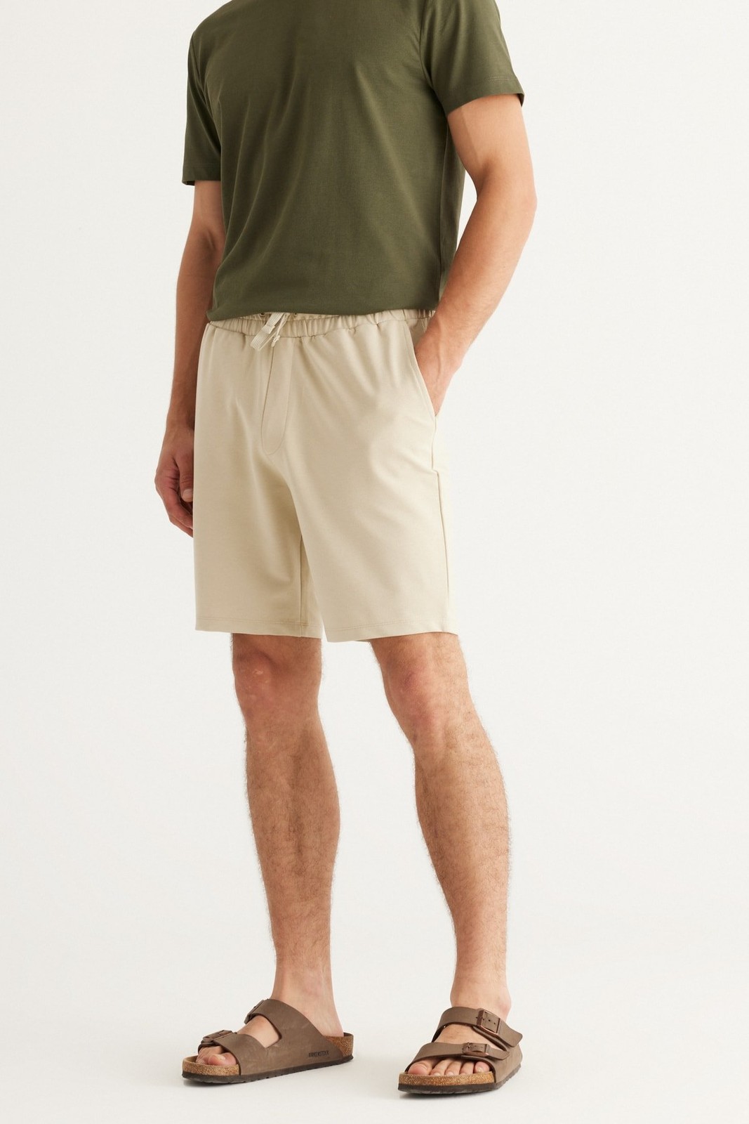 ALTINYILDIZ CLASSICS Men's Beige Standard Fit Regular Fit Cotton Pocket Knitted Shorts