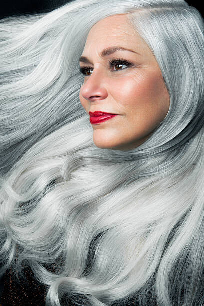 Andreas Kuehn Umělecká fotografie 3/4 profile of woman with long, white hair., Andreas Kuehn, (26.7 x 40 cm)