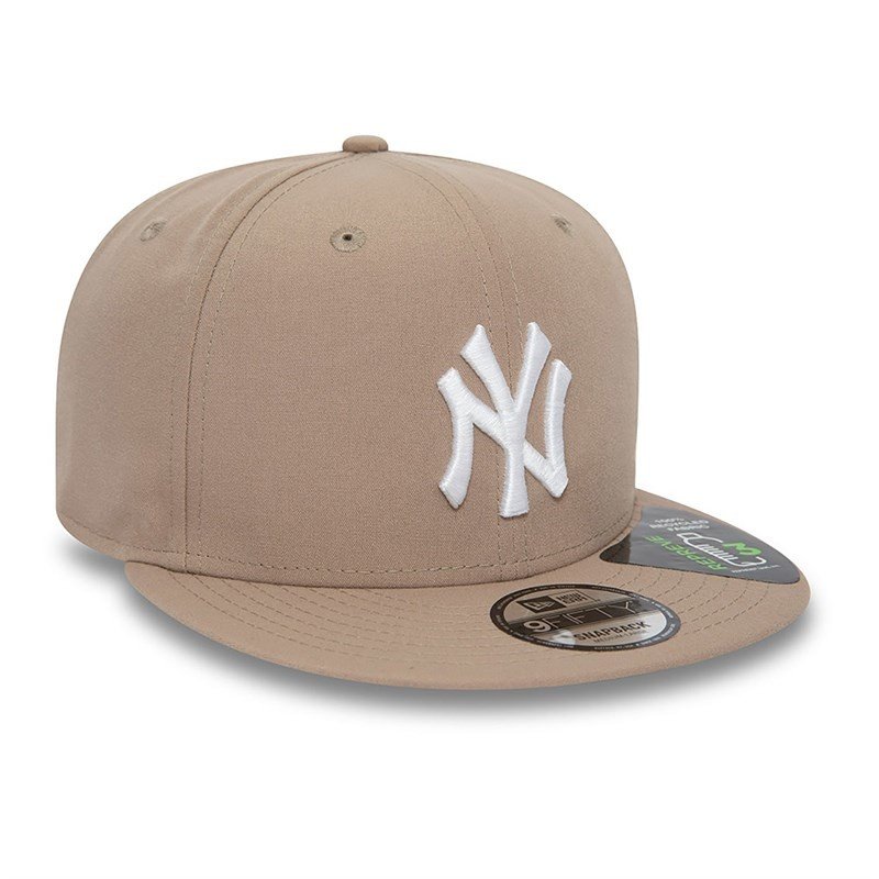 kšiltovka NEW ERA - 950 Mlb Repreve 9Fifty New York Yankees (ABRWHI)