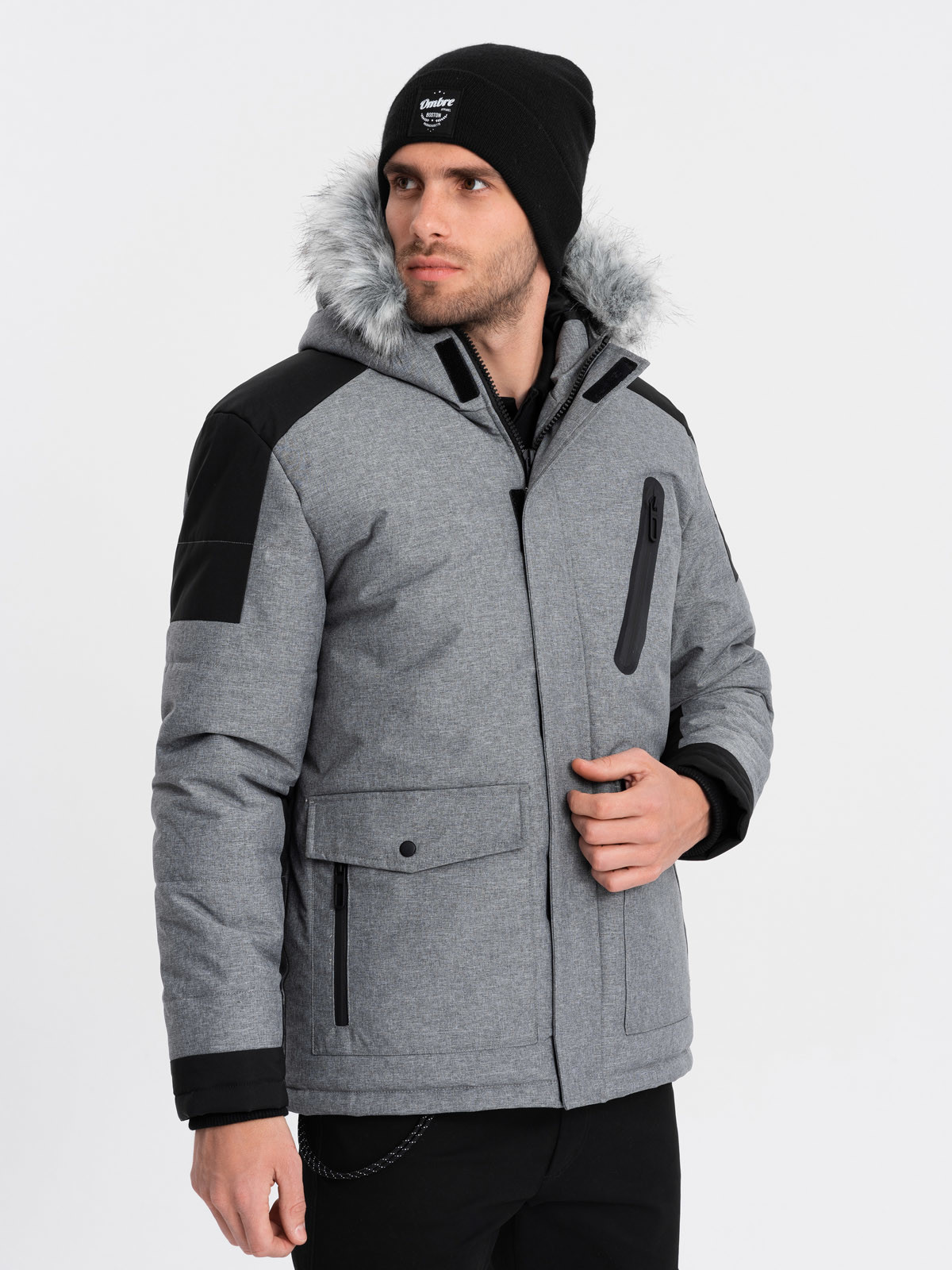 Pánská zimní bunda s nastavitelnou kapucí s odnímatelnou kožešinou - šedá a černá V1 OM-JAHP-0144