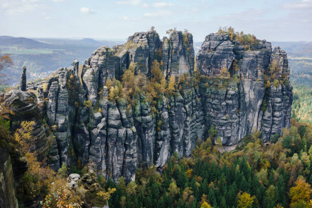 Halfdark Umělecká fotografie High angle view of rocky cliffs, Halfdark, (40 x 26.7 cm)
