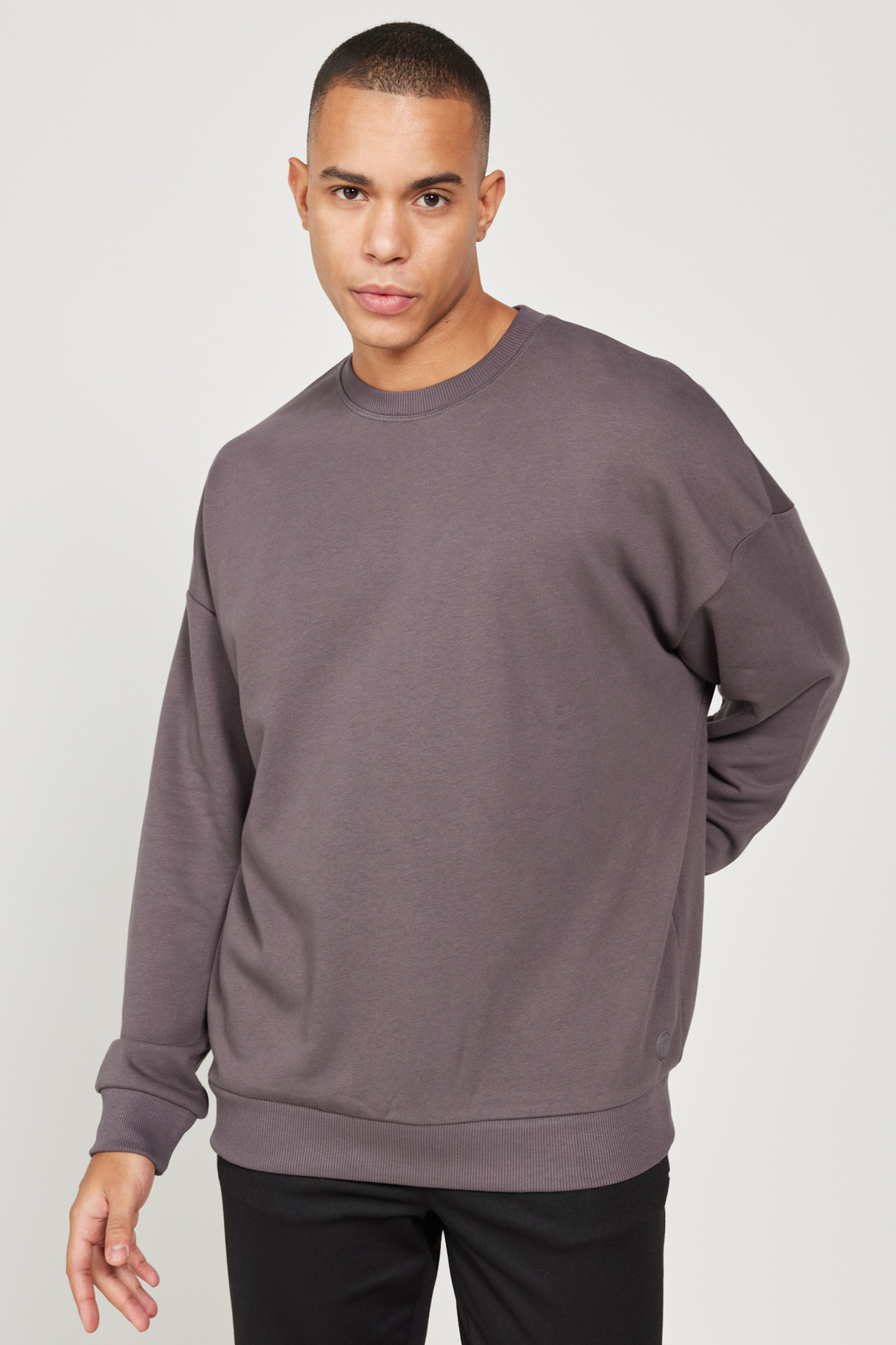 AC&Co / Altınyıldız Classics Men's Dark Gray Oversize Loose Fit 3 Thread Crew Neck Cotton Sweatshirt