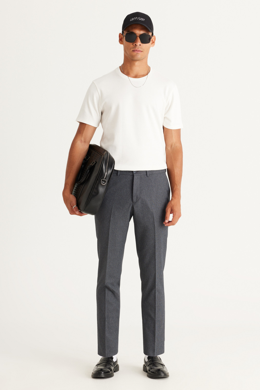 ALTINYILDIZ CLASSICS Men's Black Slim Fit Slim Fit Patterned Elastic Waist Flexible Trousers