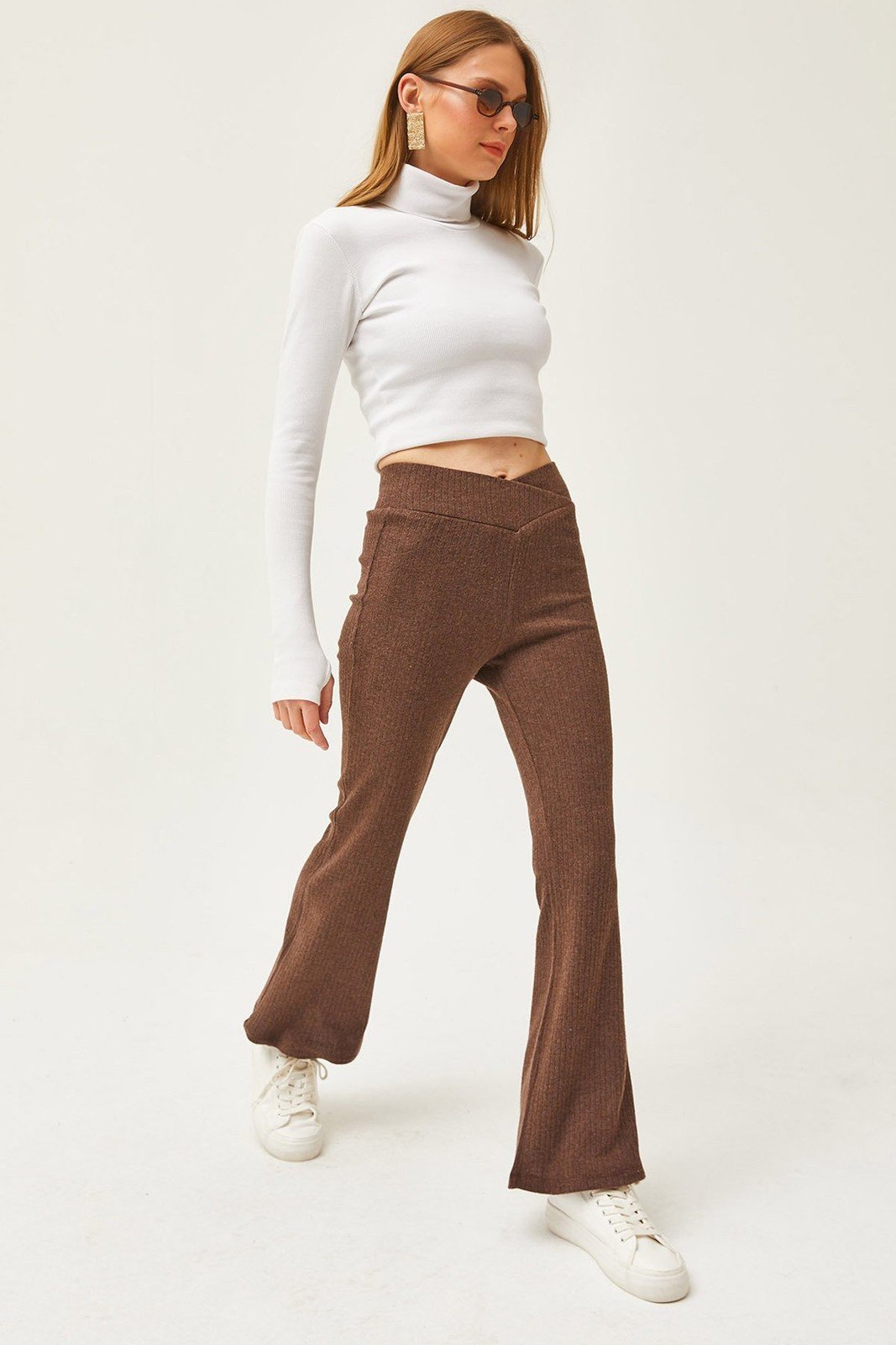 Olalook Women's Bitter Brown Cross Band Detail Raised Spanish Leggings