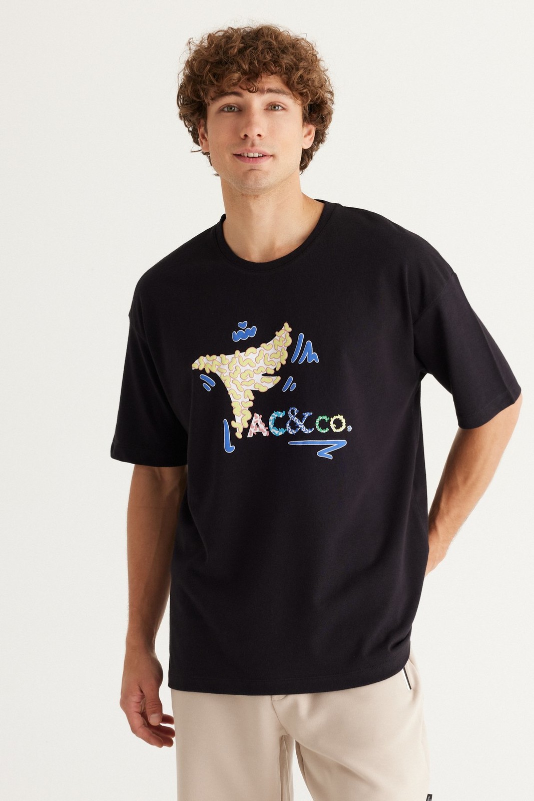 AC&Co / Altınyıldız Classics Men's Black Oversize Loose Cut Crew Neck Printed Short Sleeve T-Shirt