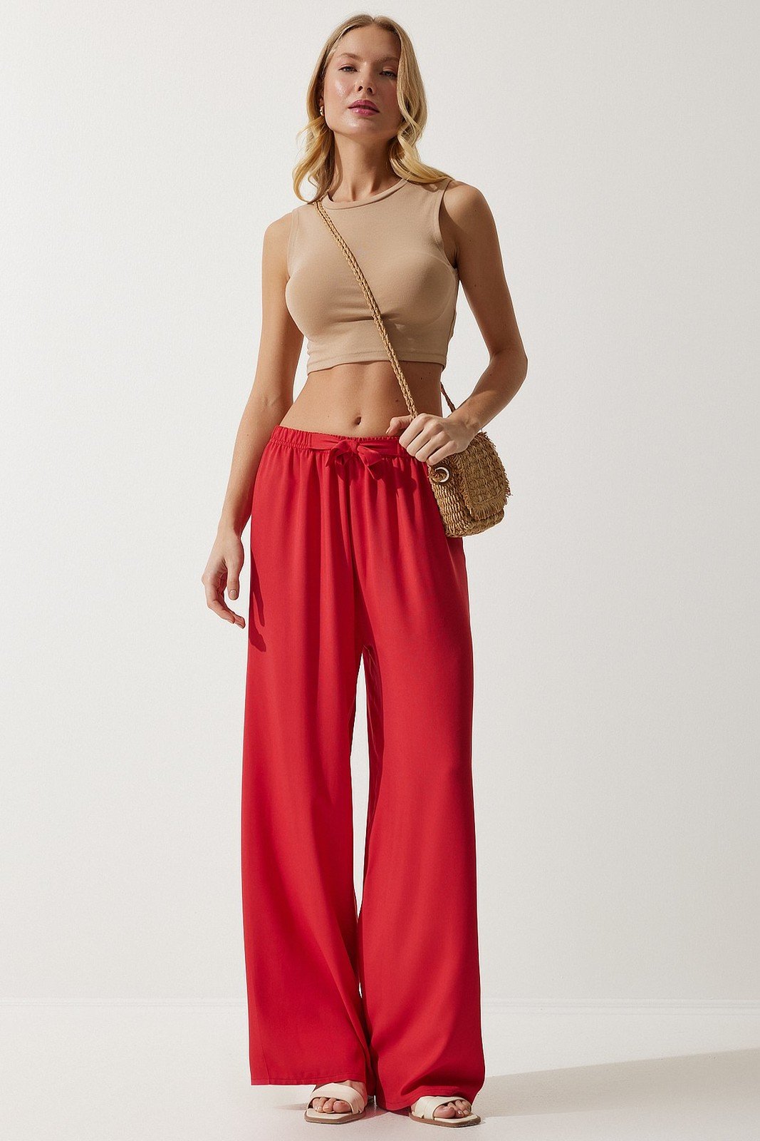 Happiness İstanbul Women's Red Flowy Knitted Palazzo Trousers