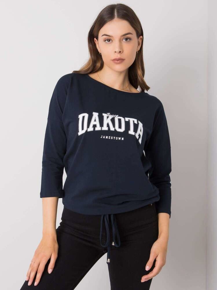 Fashionhunters RUE PARIS Námořnická modrá halenka s potiskem S.