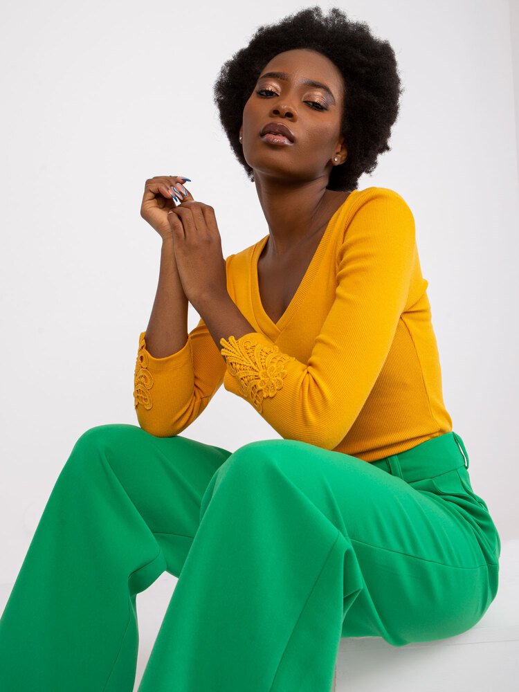 Fashionhunters Světle oranžová proužkovaná halenka Alissia RUE PARIS Velikost: S