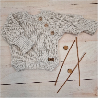 Pletený svetřík pro miminko s knoflíčky Lovely, prodloužené náplety, sv. šedý, 56/62, vel. 56-62 (0-3m)