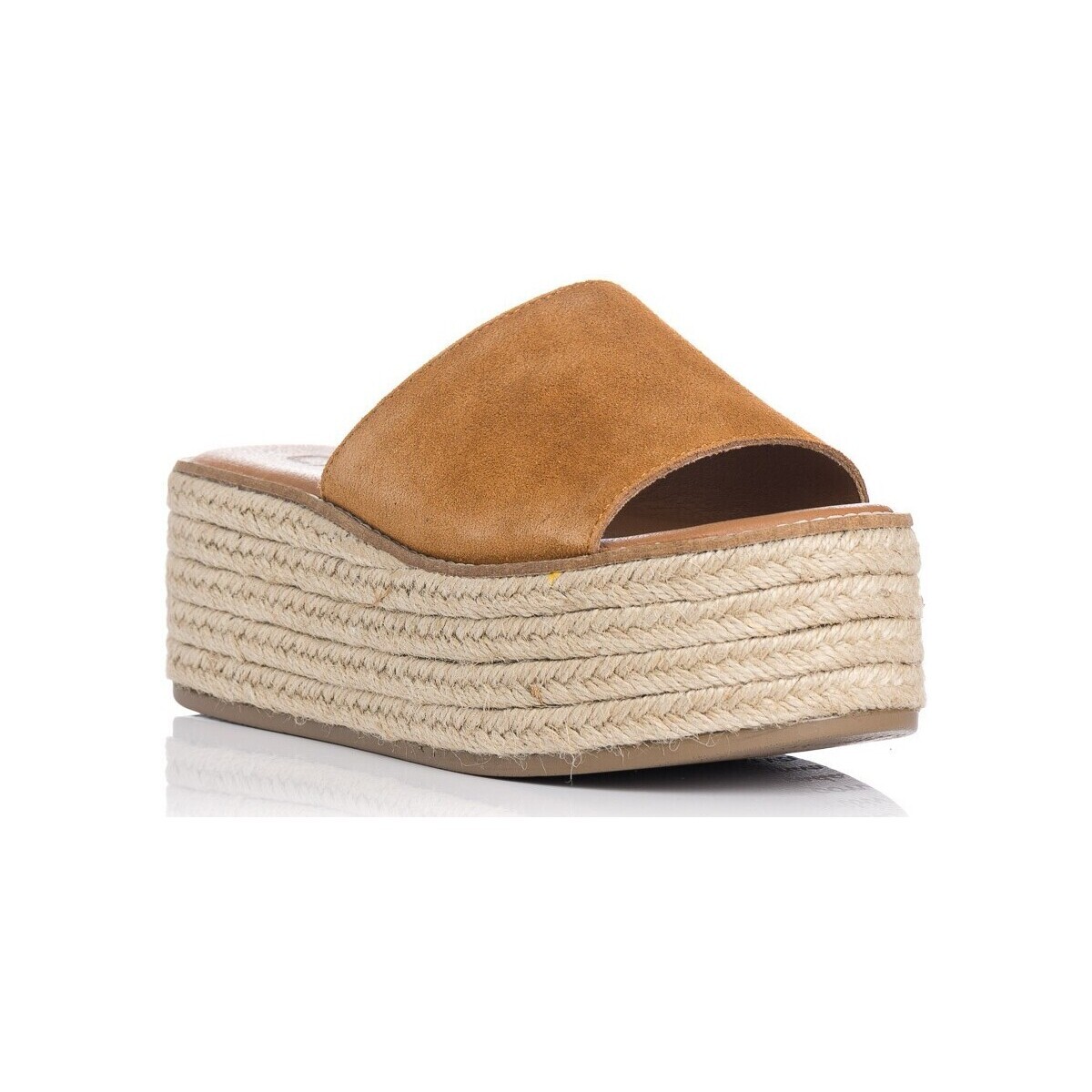 Chika 10  KOSE  BONNA 17  Hnědá