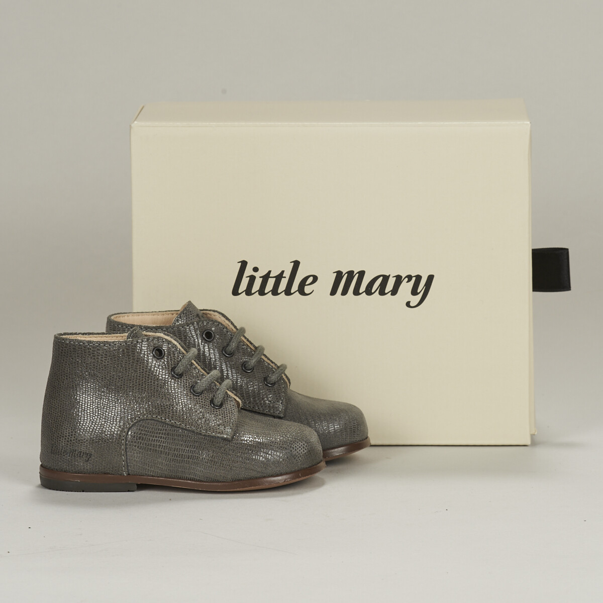 Little Mary  -  Černá