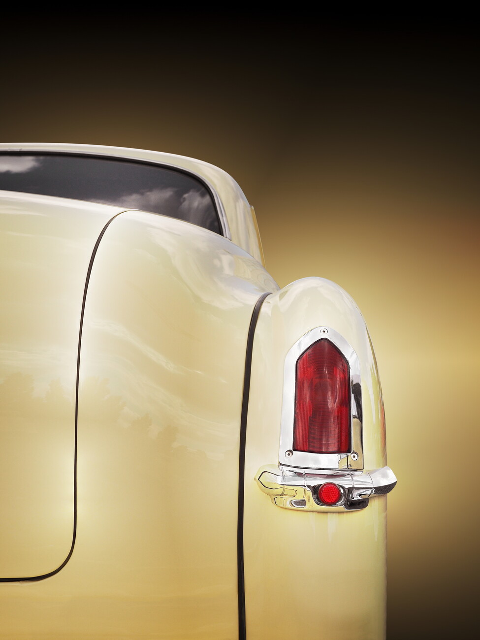 Beate Gube Umělecká fotografie American classic car Coronet 1950 taillight, Beate Gube, (30 x 40 cm)