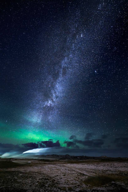 Arctic-Images Umělecká fotografie Aurora Borealis with the Milky Way, Arctic-Images, (26.7 x 40 cm)