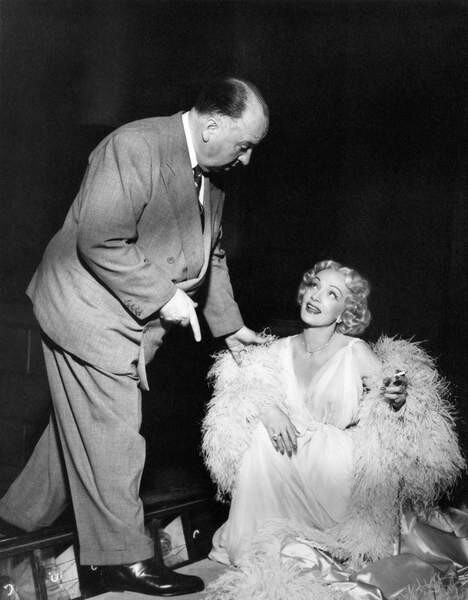 BRIDGEMAN IMAGES Umělecká fotografie On The Set, Alfred Hitchcock And Marlene Dietrich., (30 x 40 cm)