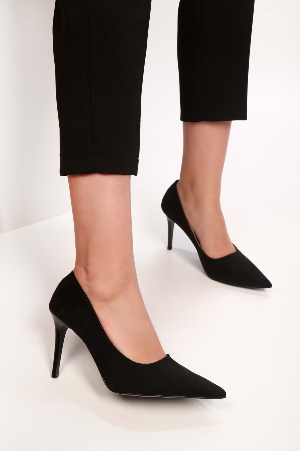 Shoeberry Women's Podelta Black Suede Classic Heeled Stiletto