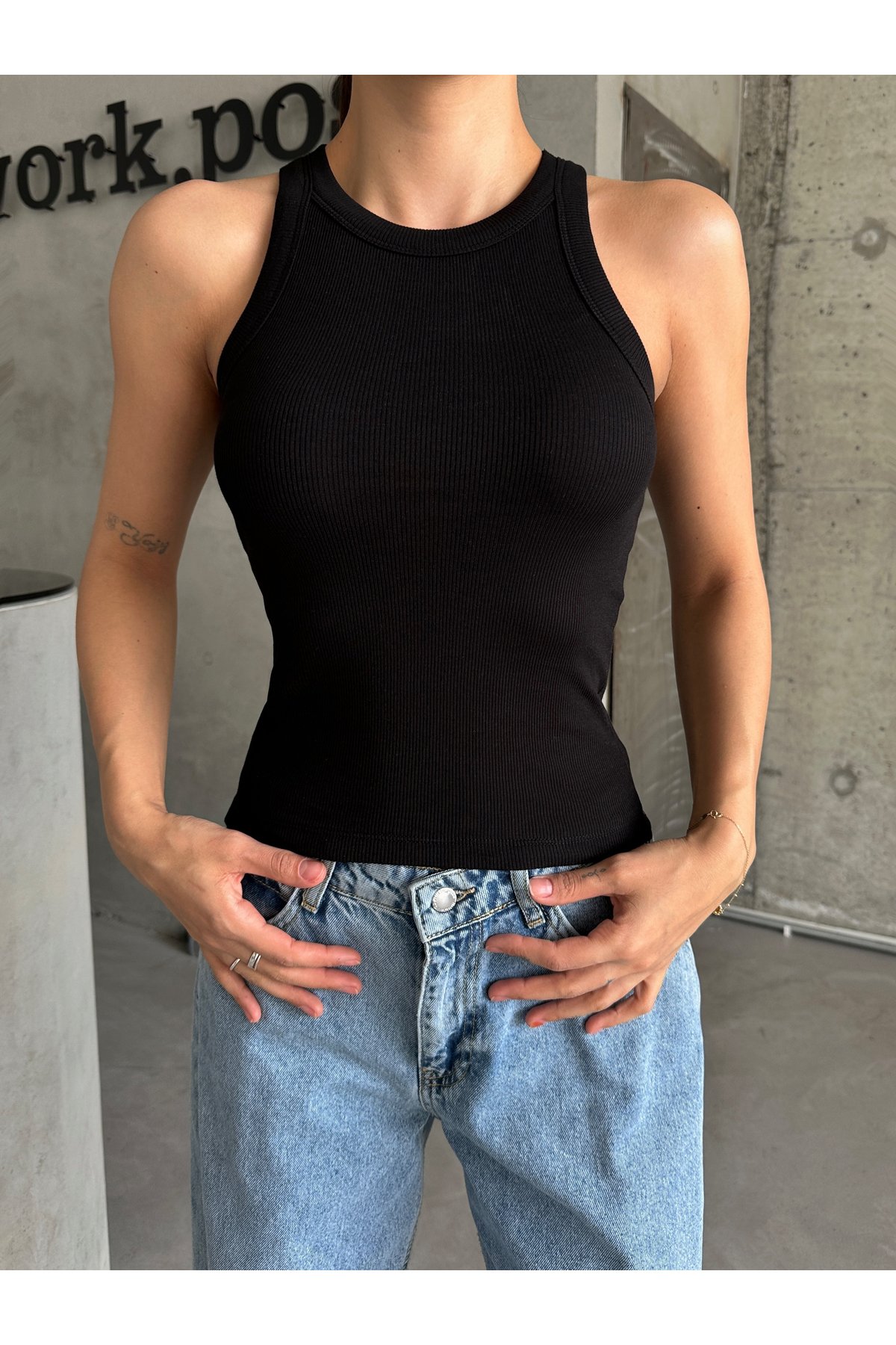 Laluvia Black Thick Tapered Halter Neck Long Undershirt