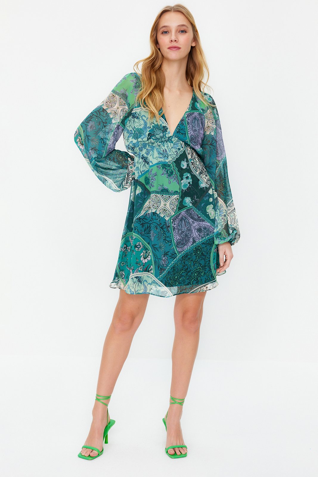 Trendyol Green Waist Opening Chiffon Lined Mini Woven Dress