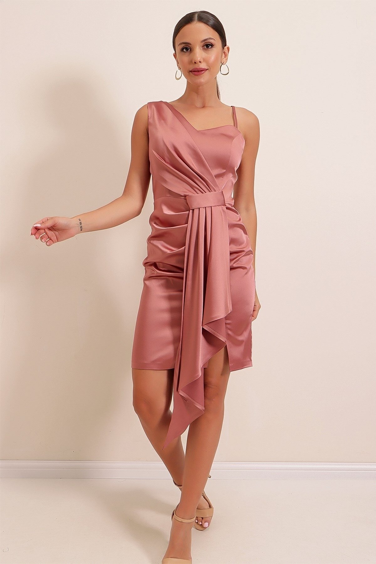 By Saygı One-Shoulder Rope Straps Lined Short Satin Dress with Tail Copper