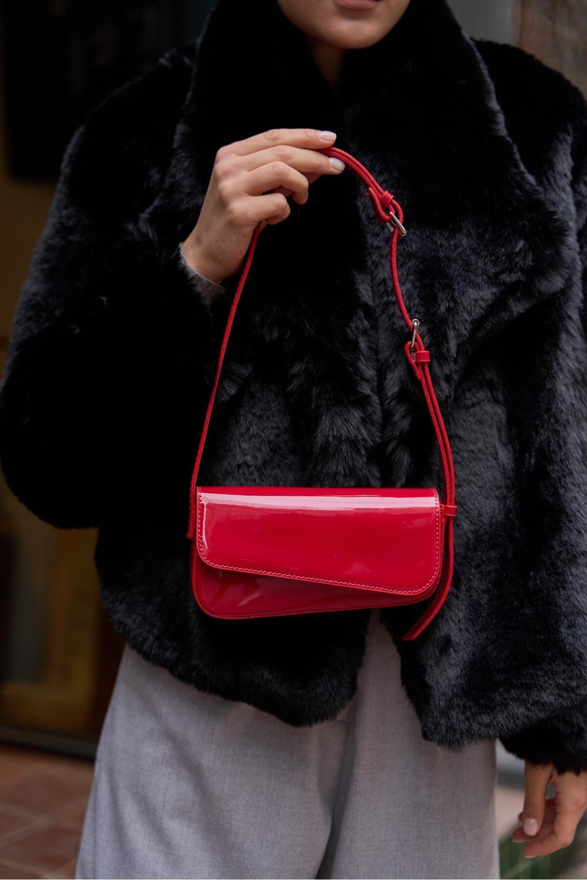 Madamra Red Patent Leather Women's Mia Asymmetric Cut Handbag