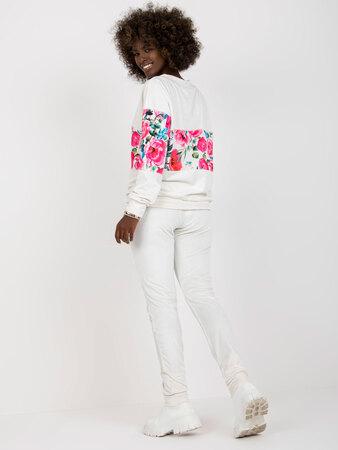 Fashionhunters Bílá dvoudílná velurová souprava s potiskem RUE PARIS Velikost: S