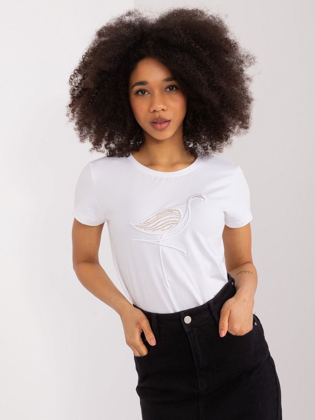 Bílá dámská halenka s flitry BASIC FEEL GOOD