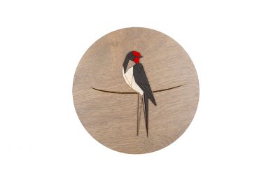 Dřevěná dekorace Red Swallow Wooden Image