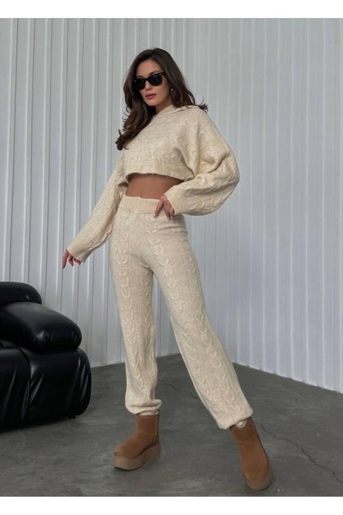 Laluvia Cream Hooded Waist Leg Elastic Knitted Crop Knitwear Suit