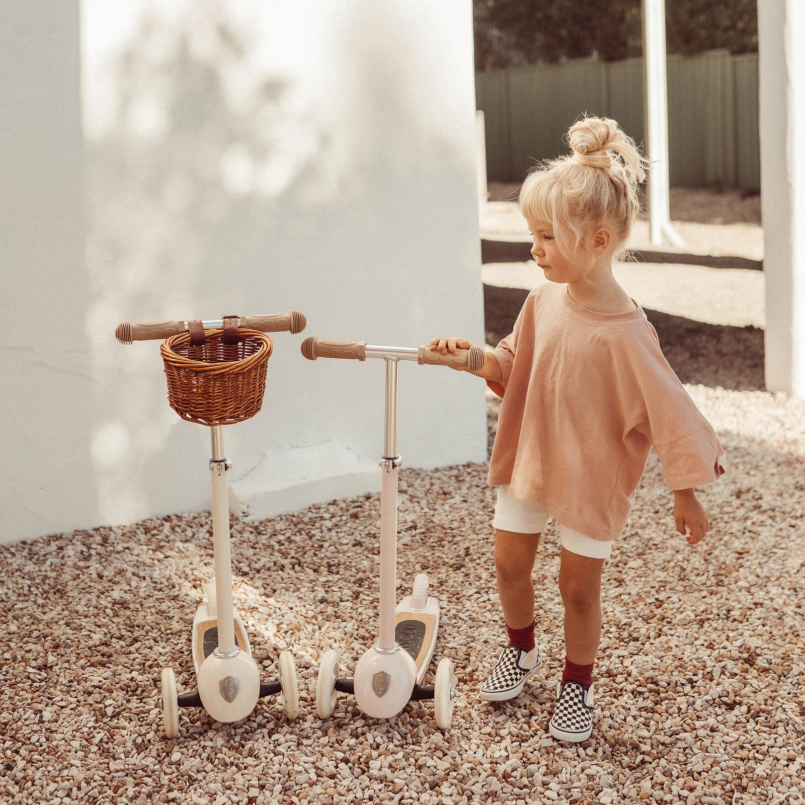 Banwood dětská koloběžka se 3 koly Cream BW-SCOOTER